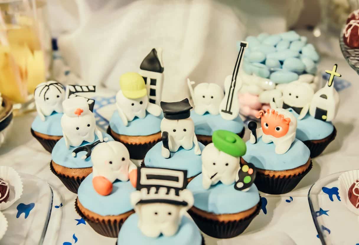 Party theme cupcakes